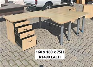 GOOD QUALITY OFFICE LSHAPE DESK WITH DRAWERS R1490 EACH