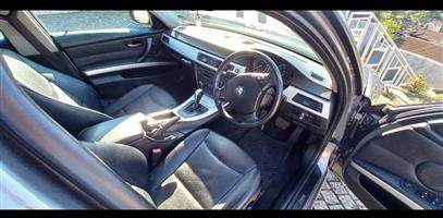 2012 BMW 320i - AUTO- PEROL-