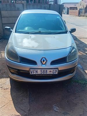  Renault Clio 3 2006 model 