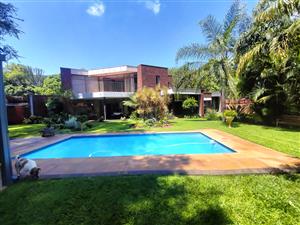Luxurious Family Home with Flat, Brand-New Pool & Solar in Sought-After Florauna