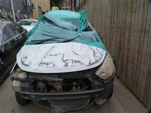 Hyundai i10 GLS 1.1 Manual G4HG White - 2012 SPARESBOYZ STRIPPING FOR SPARES