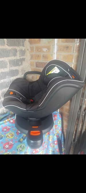 CHELINO 360 SPIN AND ISOFIX CAR SEAT FOR SALE