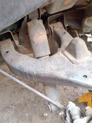 Nissan Pathfinder 2005 4.0 left rear shock