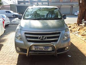 2017 Hyundai H1 2.5 CRDi 7 seater  Grey color Automatic  service book, 98000km 
