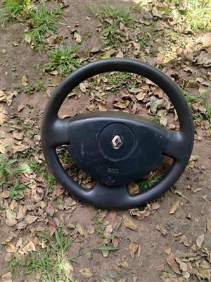 Renault clio 2 steering wheel with airbag.