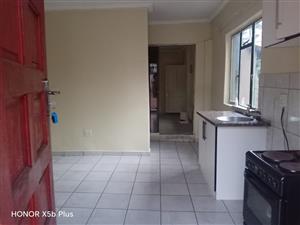 One Bedroom EN-Suite  Available to Let at Maple