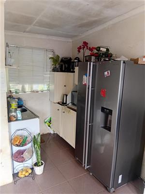 Shared furnished, Waterkloof Glen out ide cottage room with self-contained