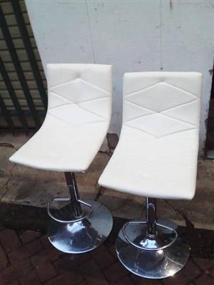 Bar stool