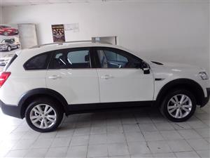 2014 Chevrolet Captiva 2.4LT Automatic  petrol white color  7seaters LEATHER INTERIOR 89.000km 