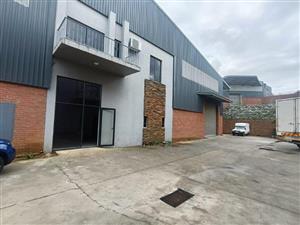 Cosmo Business Park Industrial Warehouse To Let – 677m² A‑Grade Facility with Yard & Superlink Access
