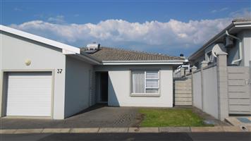 Modern & Secure Two Bedroom Townhouse Scenic River VIew