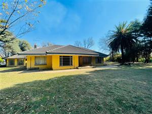 4-Bedroom Home with Flatlet & Multiple Storage Spaces – TLC Opportunity!