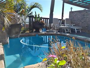 Home with Flatlet For Sale in Fraaiuitsig