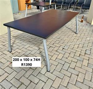OFFICE BOARDROOM MEETING TABLE