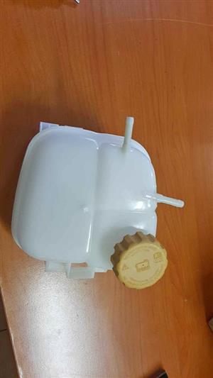 ASTRA G WATER BOTTLE. BRAND NEW. FOR VARIOUS OTHER CARS TOO.