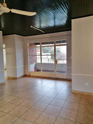 3 Beds 2 Baths Apartment/condo