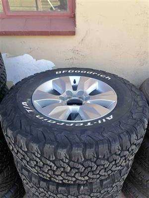Toyota Hilux GD6 17inch Mag Rims (WITH USED TYRES)