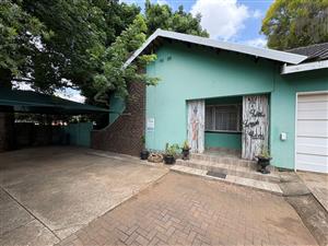 Family Home with Flexible Living Options