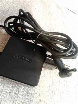 ASUS LAPTOP ADAPTER (second hand)