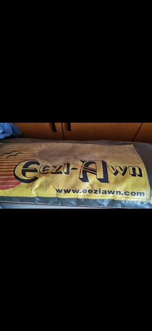 Eezi Awn Roof top tent