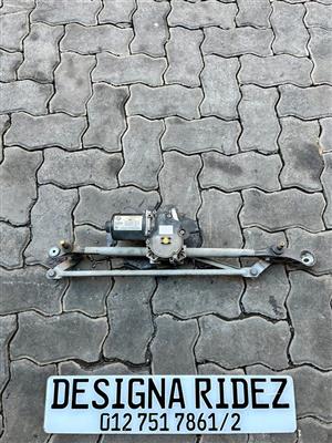 BMW F30 3-SERIES FRONT WINDSHIELD WIPER MOTOR & LINKAGE ASSEMBLY AVAILABLE.