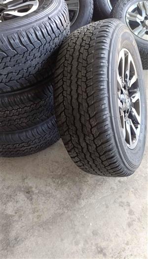 Toyota Hilux Legend 55 mags with General Grabber at 265/60/18