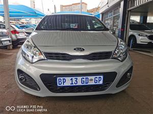 2011 Kia Rio 1,4 engine capacity manual