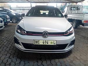 Volkwogen Golf7 2.0 GTI Automatic petrol  2018 White Leather Seat  Sunroof  Service book