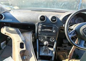 AUDI A3 8P – STRIPPING FOR SPARES 