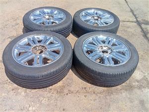 Chrysler Sebring  4 set of rims and tyres 215/55R18