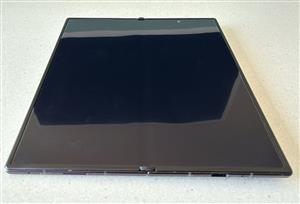 Samsung Galaxy Z Fold Ultra 8