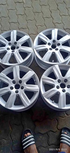 Original 15 inch Polo mags with no scratches or buckles