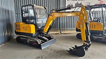 3 TON EXCAVATOR