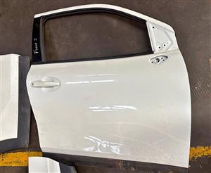 Suzuki fronx right door