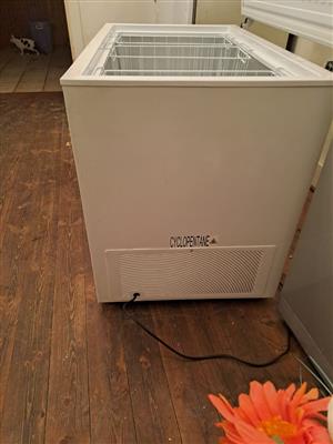 Deepfreez for sale 310L under a year old in very good condition 