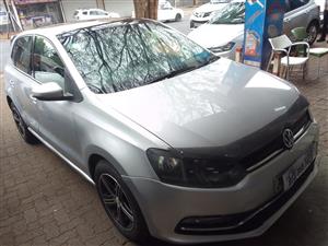 2017 VW POLO TSI 1.2 MANUAL Petrol  SILVER COLOR  PETROL 86.000KM 