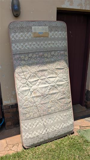 Free Recliner chair and mattress
