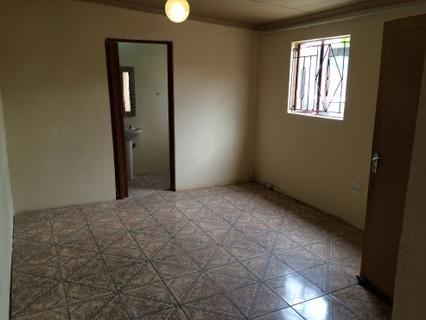 Dhlamini Room To rent R1000