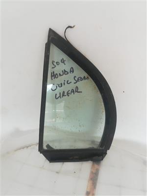 Honda civic 99 so4 left rear 1/4vent glass original with rubber gasket