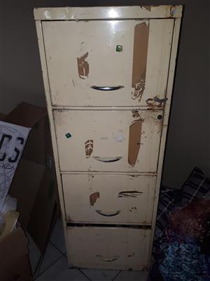 4 Drawer Steel/Tools Cabinet
