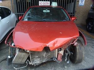 Renault Clio IV 900T Manual H4BA - 2014 SPARESBOYZ STRIPPING FOR SPARES