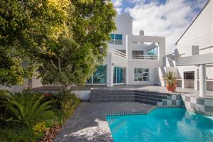 Picture Perfect North Facing Family Home on the Royal Alfred Marina, Port Alfred.