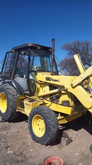2000 Case L590 4x4 License up to date