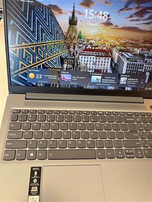 Ideapad 3 12th gen i5 Lenovo