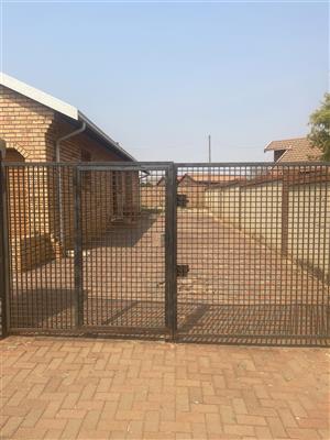3 bed 2 bath house at Hospital View up for Rental 