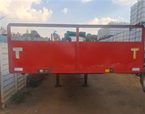 TRIAXLE FLATDECK TRAILER ON CLEARANCE SPECIAL 