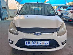 2012 model Ford Figo Trendline hatchback manual Transmission petrol 1.4 engine capacity mileage