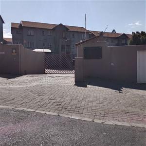 Townhouse Rental Monthly in Linmeyer