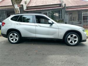 2011 BMW X1 Xdrive 2.0 automatic transmission with leather seats