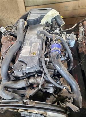 ISUZU 6HH1 TRUCK ENGINE.  EXCELLENT CONDITION